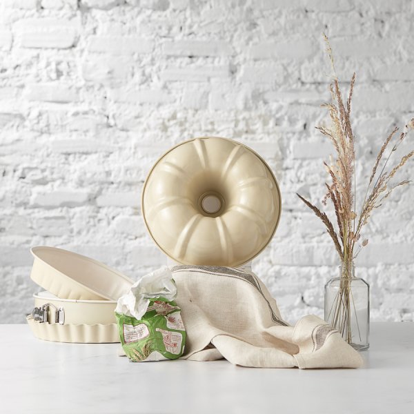 Karaca Lexa Cream Yuvarlak Kek Kalıbı 26 cm