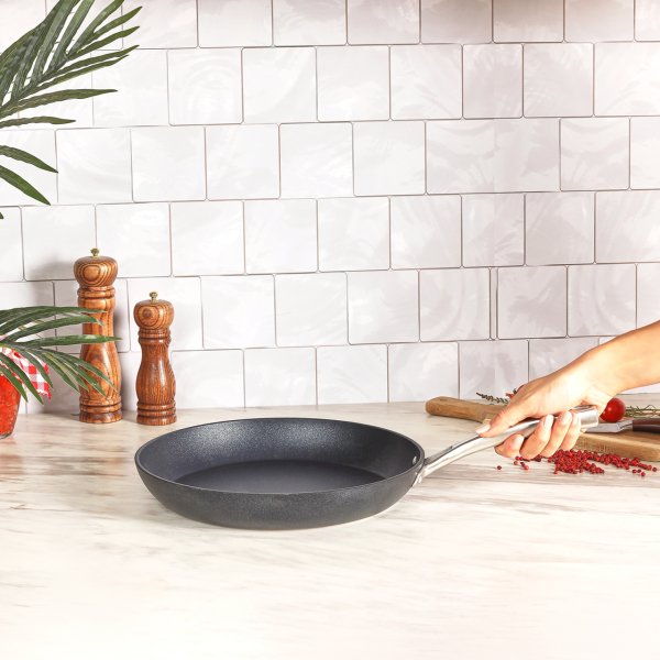 Karaca Bio Diamond Pro İndüksiyon Tabanlı Tava 30 cm 2,5 Lt