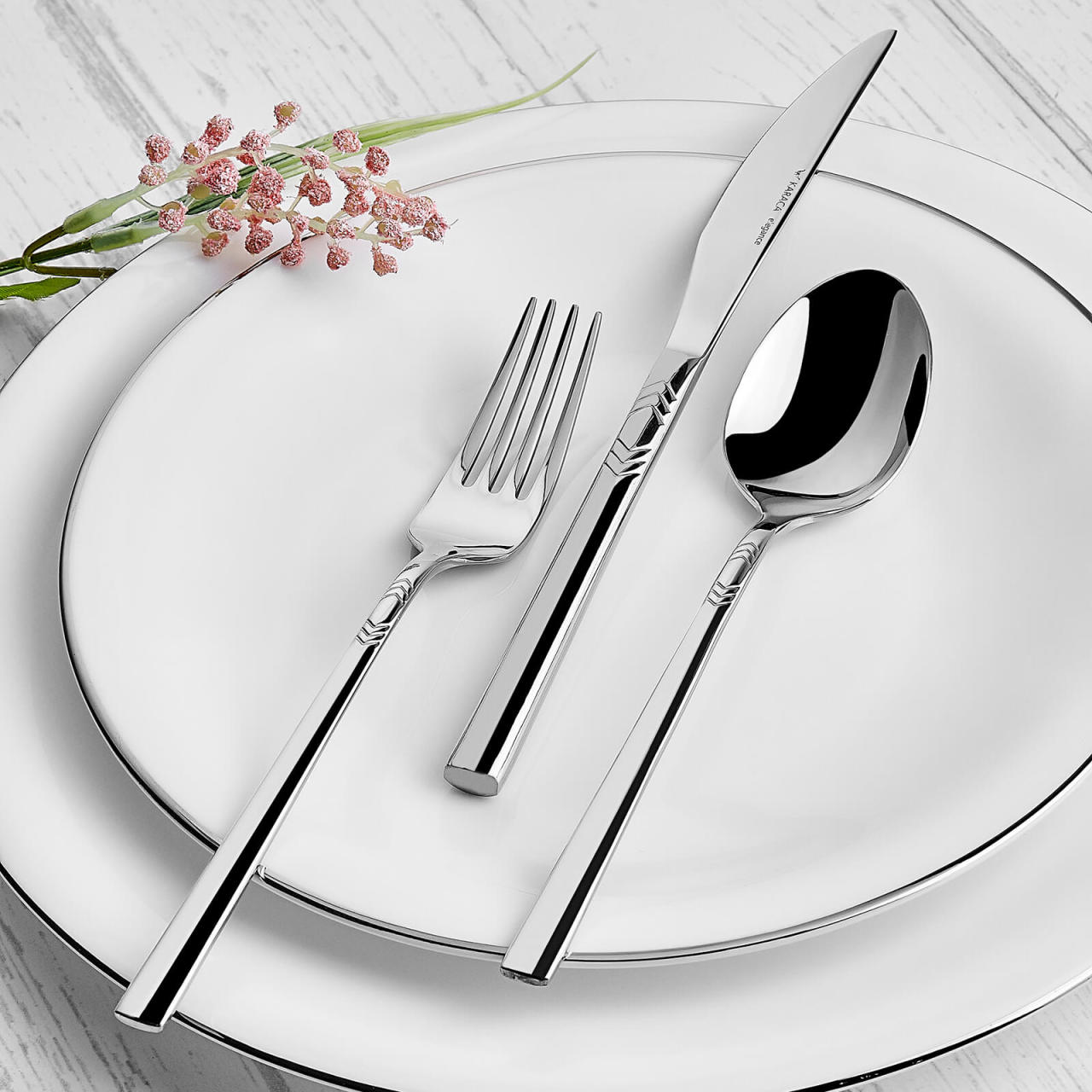 Karaca Çatal Kaşık Bıçak Santıago 84 Parça Elegance Kutulu