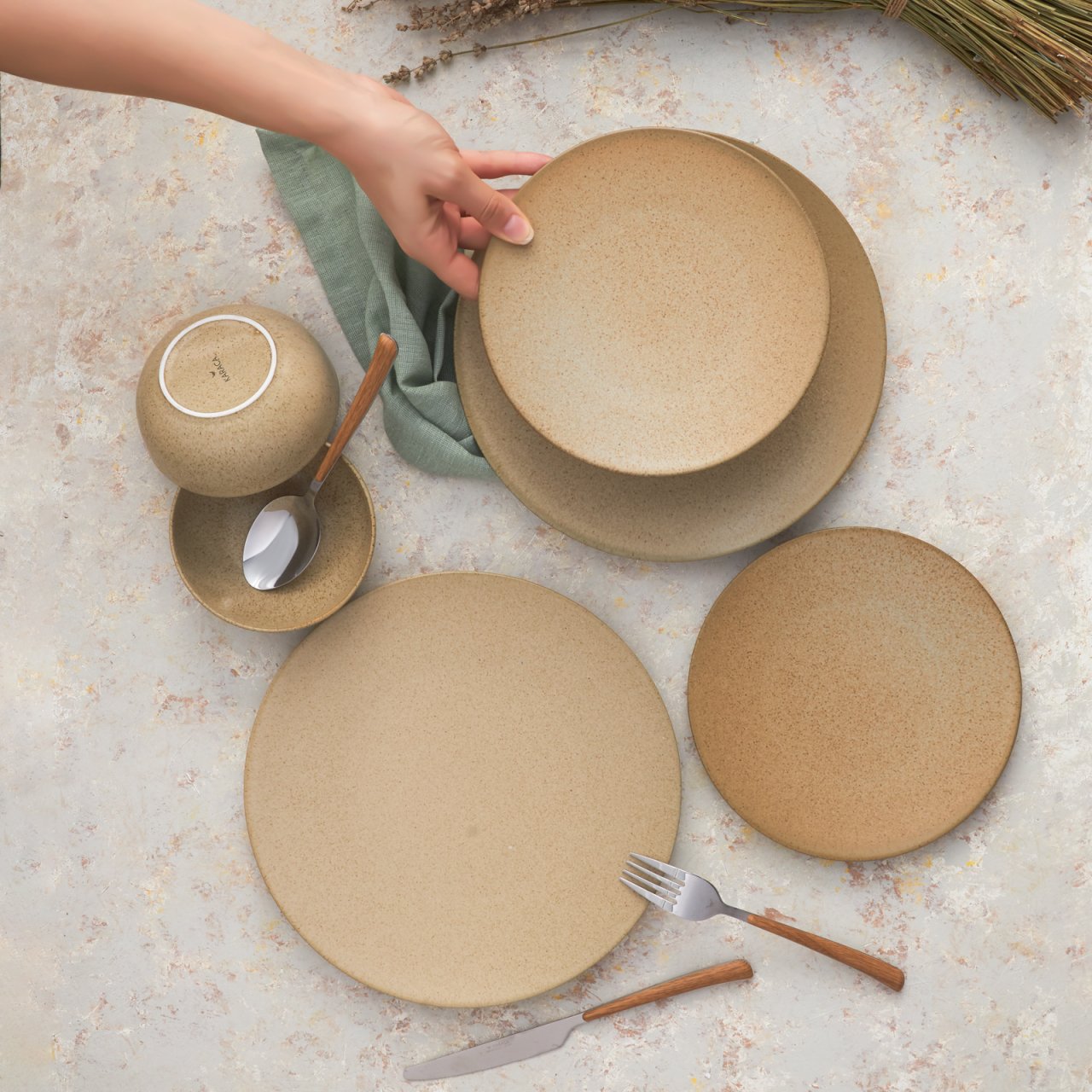 Karaca Reactive Light 18 Parça 6 Kişilik  Porselen Yemek Takımı