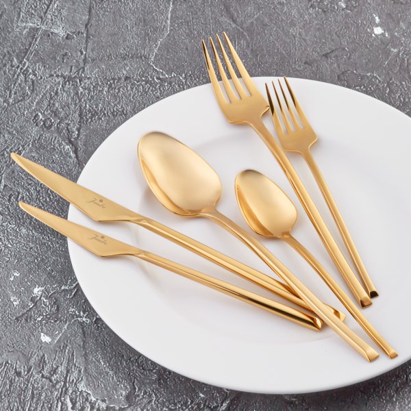 Jumbo 5500 84 Parça 12 Kişilik Çatal Kaşık Bıçak Seti Titanyum Gold