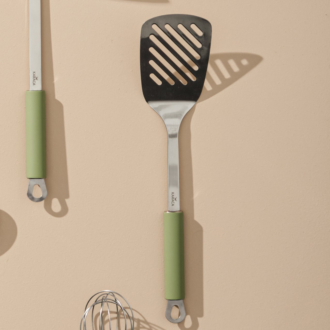 Karaca Lana Yeşil Delikli Spatula
